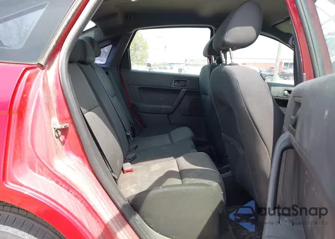 2010 Ford Focus Se из США, поврежденный, VIN 1FAHP3FN9AW202584